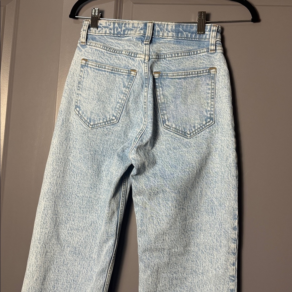 Abercrombie & Fitch Curve Love High Rise 90s Relaxed Jean - Picture 9 of 9
